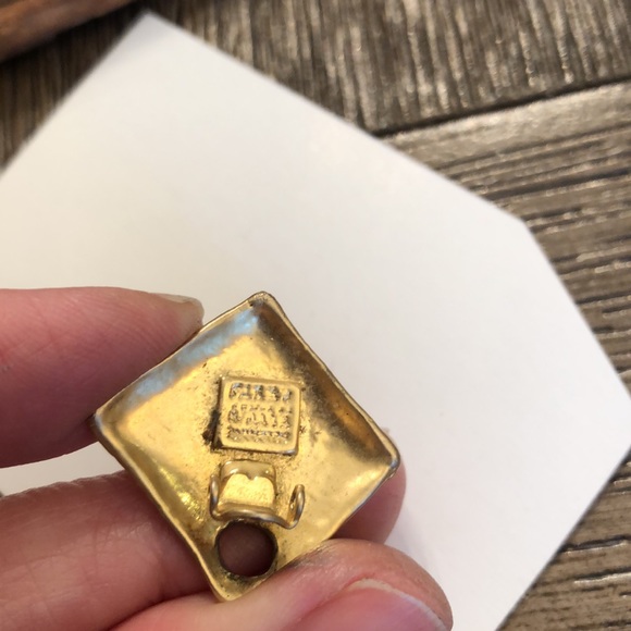Need Help Reading Makers Mark Matte Gold Earrings - Picture 8 of 8